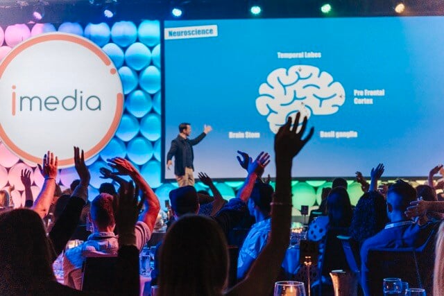 iMedia_Day1-359[Med] Medium