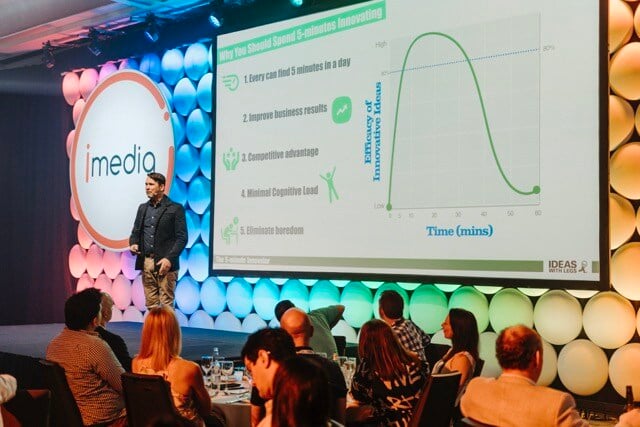 iMedia_Day1-366[Med] Medium