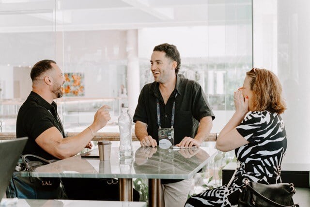 iMedia_01-5 Medium[FOMAU-24]